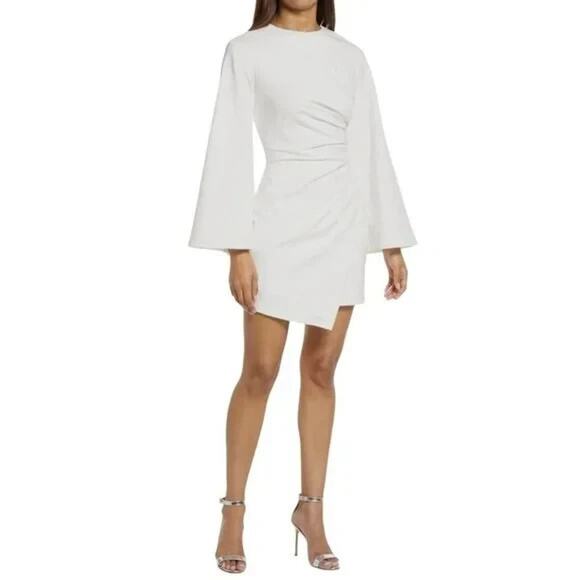 Elliatt La Fontelina Dress Large Ivory Stretchy Long Sleeve Ruched Revolve NWT - Picture 1 of 14